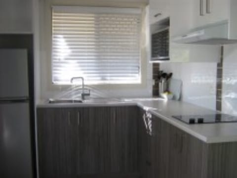 Deluxe Cabin - Sleeps 4 | Private kitchen | Fridge, microwave, electric kettle, toaster