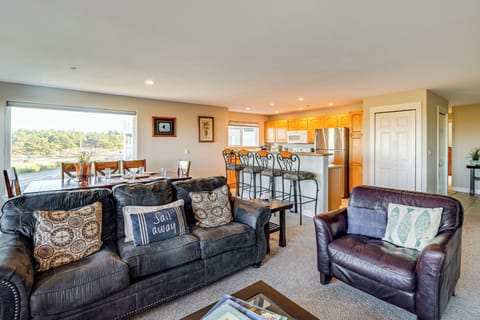 Westport Vacation Rental | 2BR | 2BA | 1,200 Sq Ft | Step-Free Access