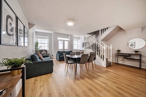 Apartment 11 Stanley Street, Liverpool - Host & Stay