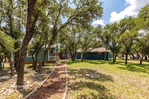 Pathway20to20the20Wildflower-20Vrbo