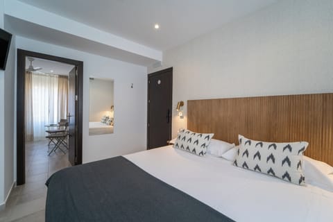 Junior Suite, Balcony (I) | Blackout drapes, free WiFi, bed sheets