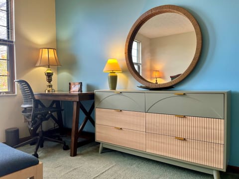 Bedroom 1 - Full Bed