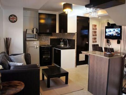 2 Bedroom Loft Studio Unit  6L | Living area | TV, DVD player