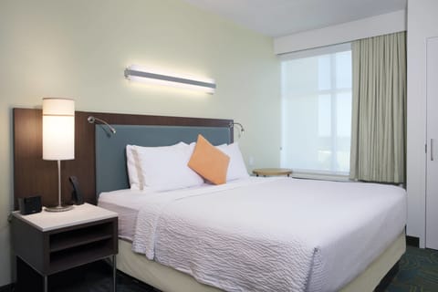 Suite, 1 King Bed with Sofa bed, Non Smoking | Premium bedding, desk, iron/ironing board, free WiFi