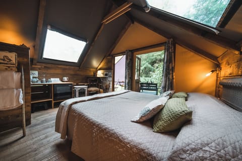 Superior Tent, Patio, Garden View | In-room safe