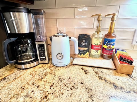 Coffee & Tea station