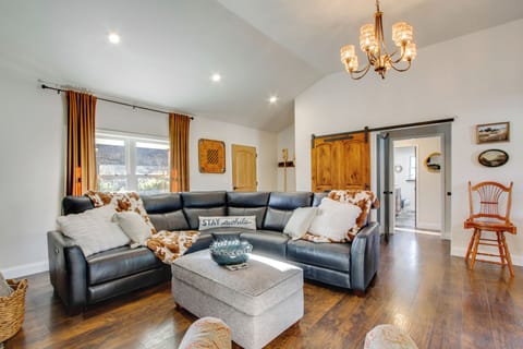 Zanesville Vacation Rental | 3BR | 1.5BA | 1,500 Sq Ft | 2 Steps to Enter