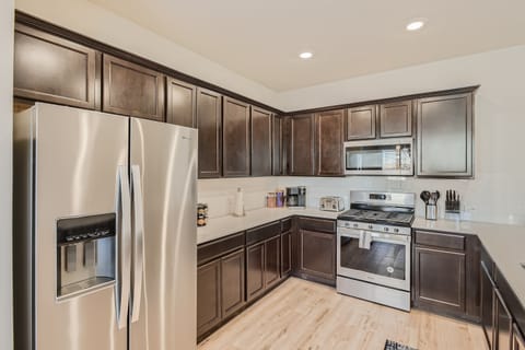 Large fully-equipped kitchen