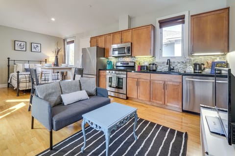 San Mateo Vacation Rental | Studio | 1BA | 400 Sq Ft | Elevator Access