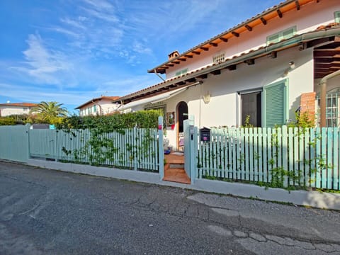 Building Exterior, Garden, Outdoor