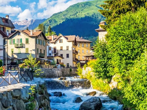 Apartment, Condominium, Hotel