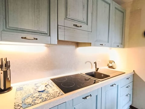 Apartment, Condominium, Hotel