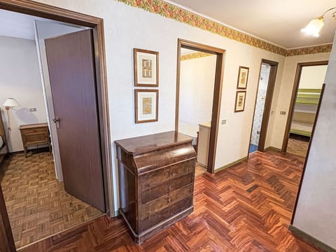 Flooring, Floor, Wood, Interior Design, Wood Flooring, Furniture, Room, Door, Brown, Ceiling