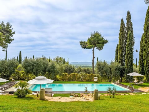 Land Lot, Groundcover, Garden, Meadow, Lawn, Estate, Landscaping, Swimming Pool, Farmhouse