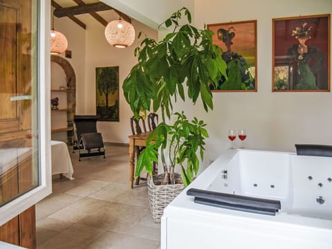 Furniture, Interior Design, Flooring, Floor, Lighting, Flowerpot, Houseplant, Room, Ceiling, Chair