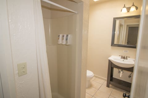 View Queen, kitchen, no balcony (stairs) #125 | Bathroom | Free toiletries, towels