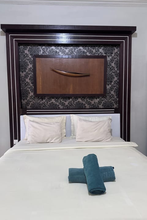 Superior Room | 1 bedroom, premium bedding, minibar, in-room safe