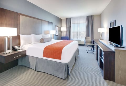 In-room safe, desk, blackout drapes, soundproofing