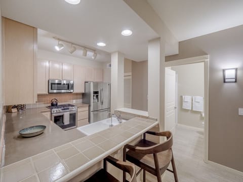 Fully-equipped kitchen