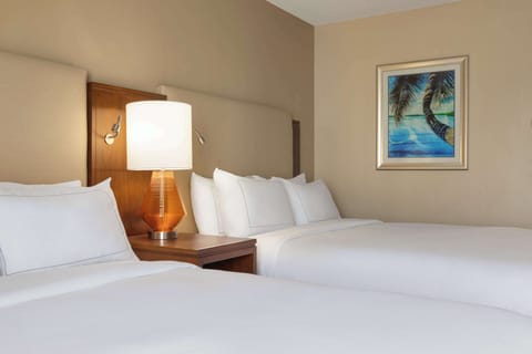 Premium bedding, in-room safe, desk, laptop workspace