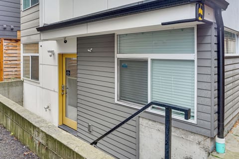 Parking | Paid Street Parking (First-Come, First-Served)