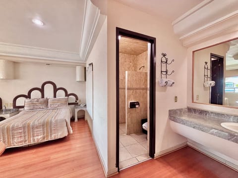 Standard Double Room | Interior detail