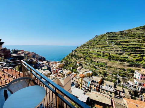 Panoramic Penthouse, Multiple Beds, Air conditioning, Ocean View | In-room safe, individually decorated, individually furnished, desk