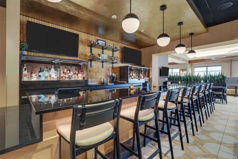 Lobby lounge