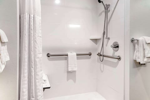 Room, 2 Queen Beds, Accessible, Non Smoking | Bathroom | Combined shower/tub, free toiletries, hair dryer, towels