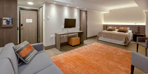 Queen Superior Family with Superpark view (2 adults + 2 children) | Desk, blackout drapes, iron/ironing board, free WiFi