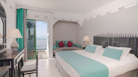 Double Room, Sea View | Premium bedding, minibar, soundproofing, free WiFi