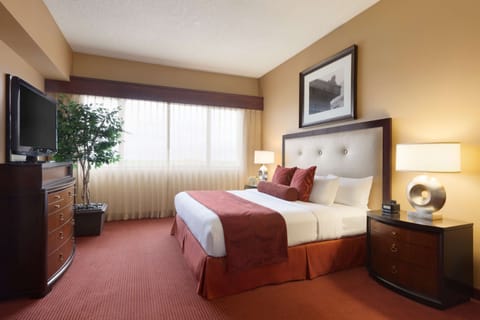 Presidential Suite, 1 Double Bed, Non Smoking | 1 bedroom, pillowtop beds, in-room safe, desk