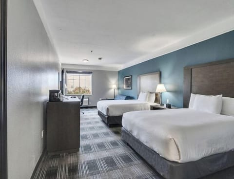 Exclusive Room, Multiple Beds, Non Smoking | Premium bedding, desk, iron/ironing board, free WiFi