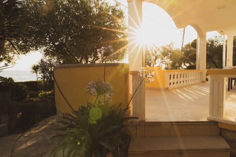 House | Water view