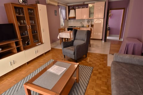 Apartment (A1) | Living room