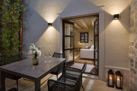 Villa | Terrace/patio