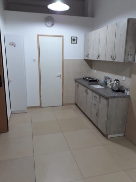 Classic Quadruple Room, 1 Bedroom, Non Smoking, City View | Private kitchen | Fridge, microwave, stovetop, coffee/tea maker