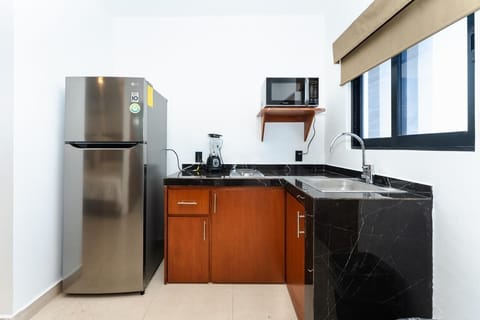 Elite Apartment | Private kitchen | Fridge, microwave, coffee/tea maker, toaster