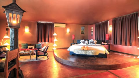 Four-Bedrooms Apartment | 4 bedrooms, minibar, desk, free WiFi