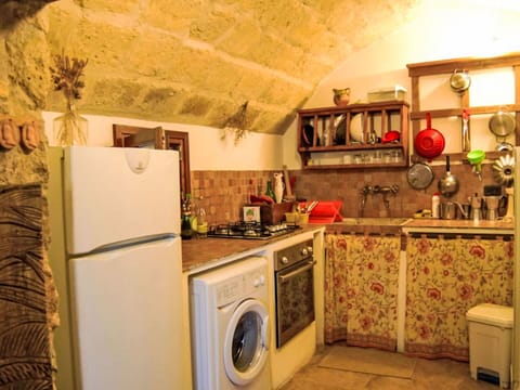 Mountain, Snow, Mountainous Landforms, Winter, Mountain Range, Glacial Landform, Highland, Hill, Hill Station, Terrain