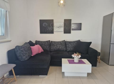 Apartment (One Bedroom Apartment With Terrace An) | Property amenity