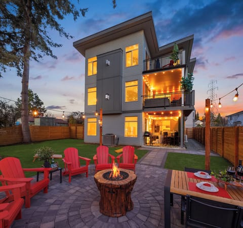 An entertainer’s paradise, designed for unforgettable nights under the stars.