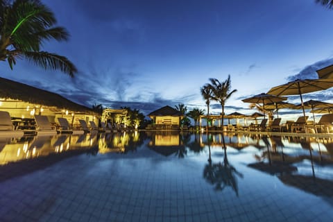 Outdoor pool, sun loungers