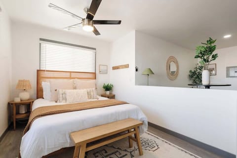 Welcome to the gorgeous studio oasis, a dream vacation destination in the beautiful Ocean Beach neighborhood in San Diego, CA. 