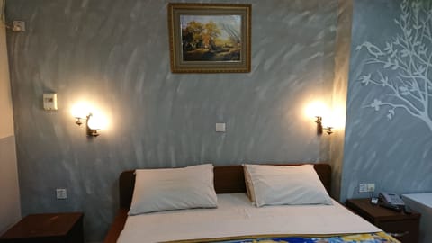 Deluxe Single Room, 1 Double Bed | Free WiFi, bed sheets