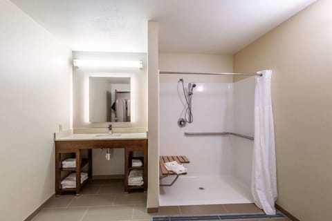 Room, 2 Queen Beds, Accessible, Non Smoking (Roll-In Shower) | Bathroom | Combined shower/tub, hair dryer, slippers, towels