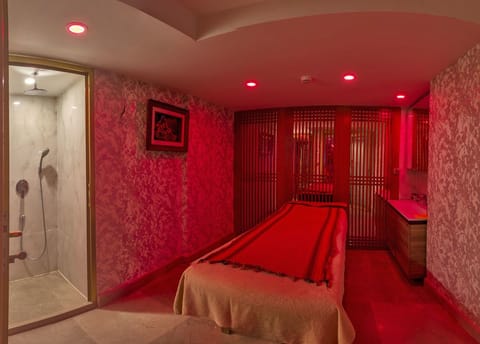 Turkish bath, body treatments, hydrotherapy, hot stone massages