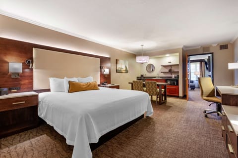 Suite, 1 King Bed, Non Smoking, Jetted Tub (with Sofabed) | Premium bedding, in-room safe, desk, laptop workspace