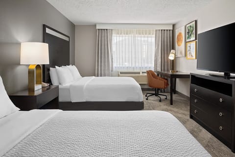 Premium bedding, pillowtop beds, minibar, in-room safe