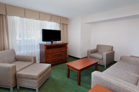 Suite, 1 Bedroom | In-room safe, desk, iron/ironing board, free WiFi